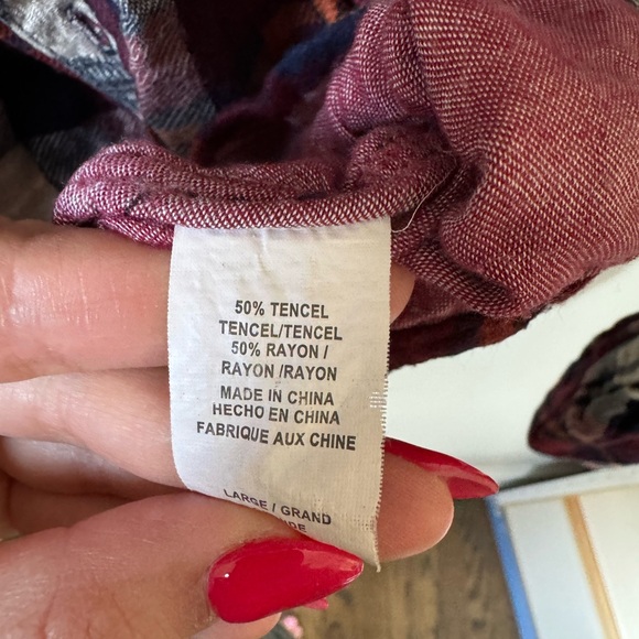 Size L Rails Maroon Plaid Flannel - Picture 5 of 6